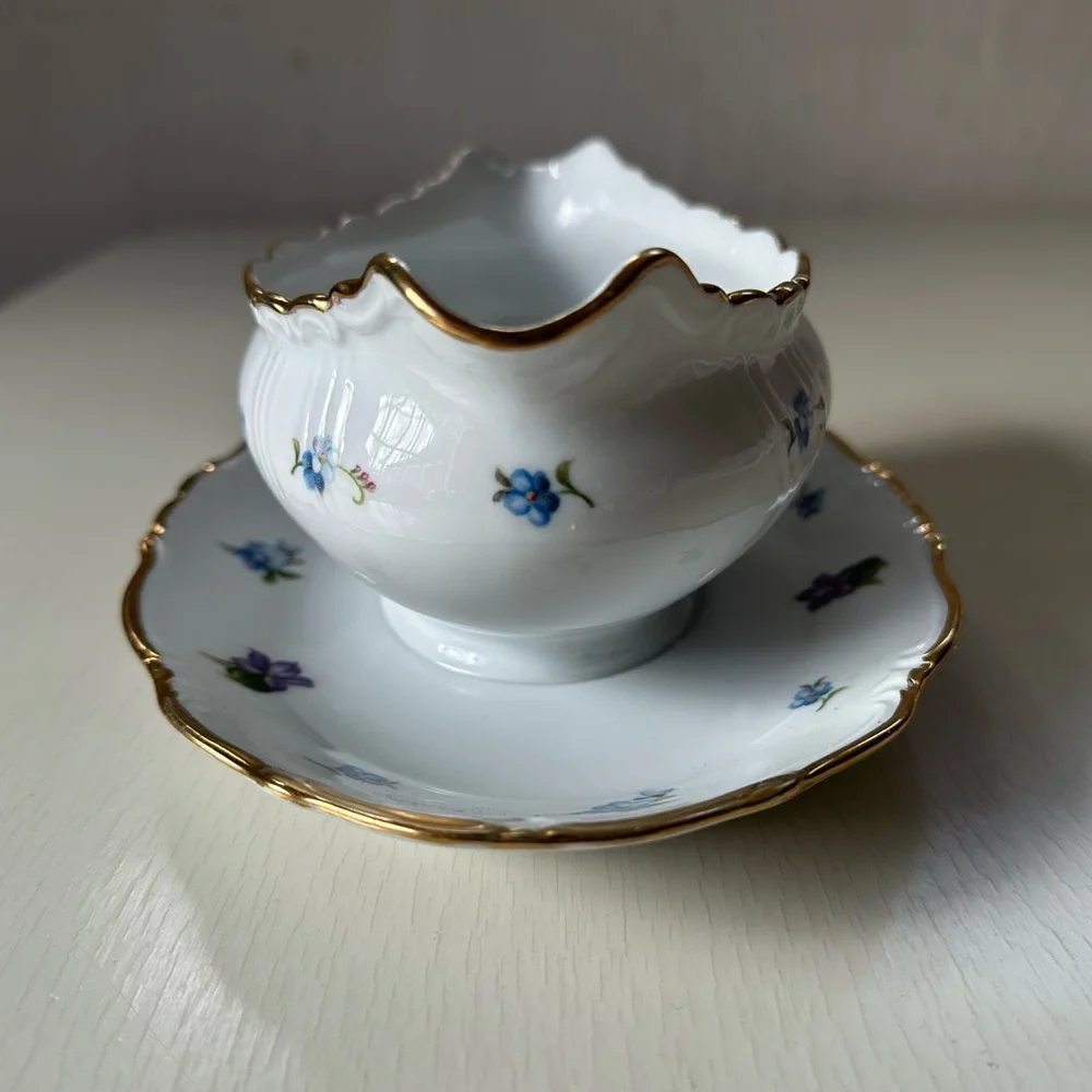 Spring Garden Gravy Boat with Attached Underplate Japan